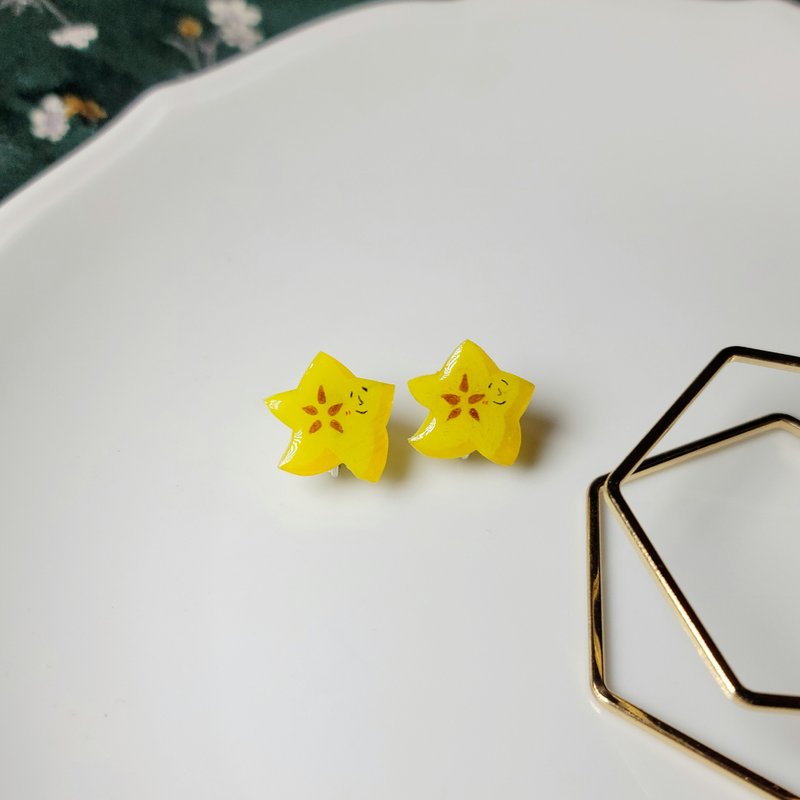 狼來了楊桃 水果 可愛表情 手繪熱縮片 耳環 - 耳環/耳夾/耳骨夾 - 不鏽鋼 黃色