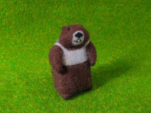 羊毛フェルト　マーモット 500x0.jpg