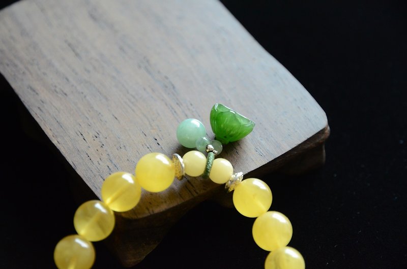 [Transformation] custom Amber natural Baltic amber fresh literary bracelet - สร้อยข้อมือ - เครื่องประดับพลอย สีเหลือง