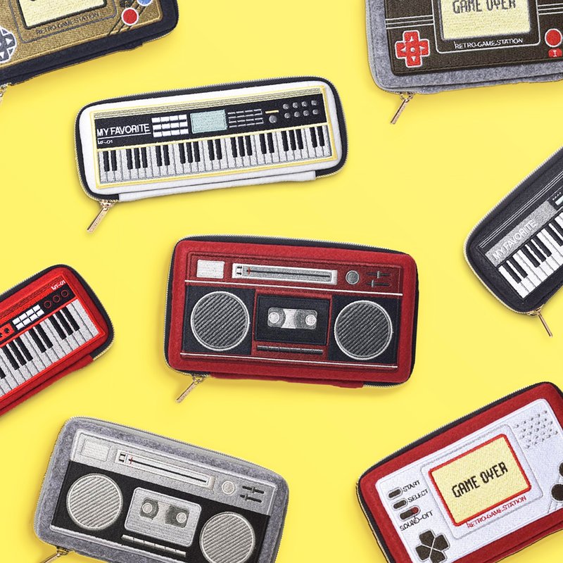 PUPU FELT nostalgic retro felt storage bag series / electronic organ game console radio - กระเป๋าเครื่องสำอาง - เส้นใยสังเคราะห์ 