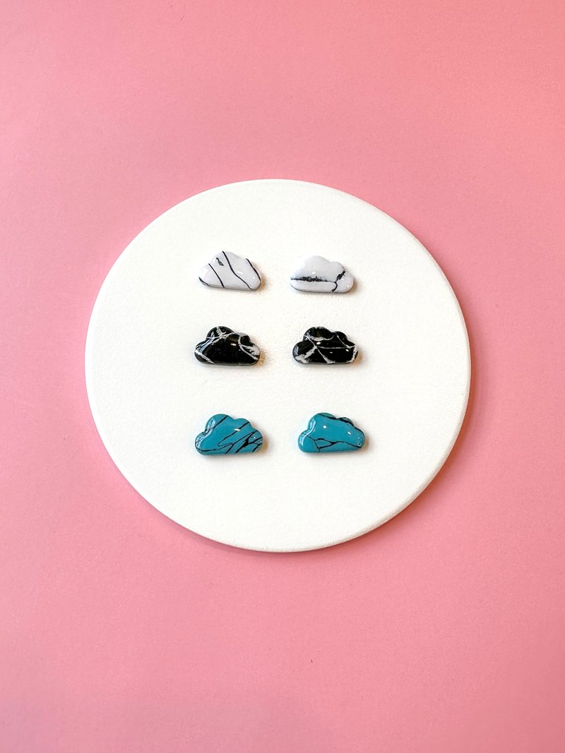 • Handcrafted Polymer Clay Earrings • Cloud Studs - ต่างหู - ดินเผา หลากหลายสี