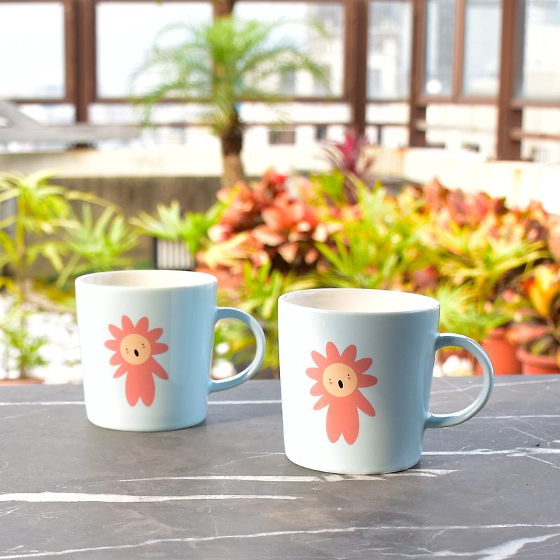 Taipei Garden Hotel Flower Cup - Mugs - Porcelain 