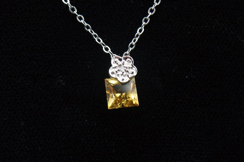 New Year Offer | Honey Golden Flower Natural Diamond Citrine Necklace - Necklaces - Crystal Yellow