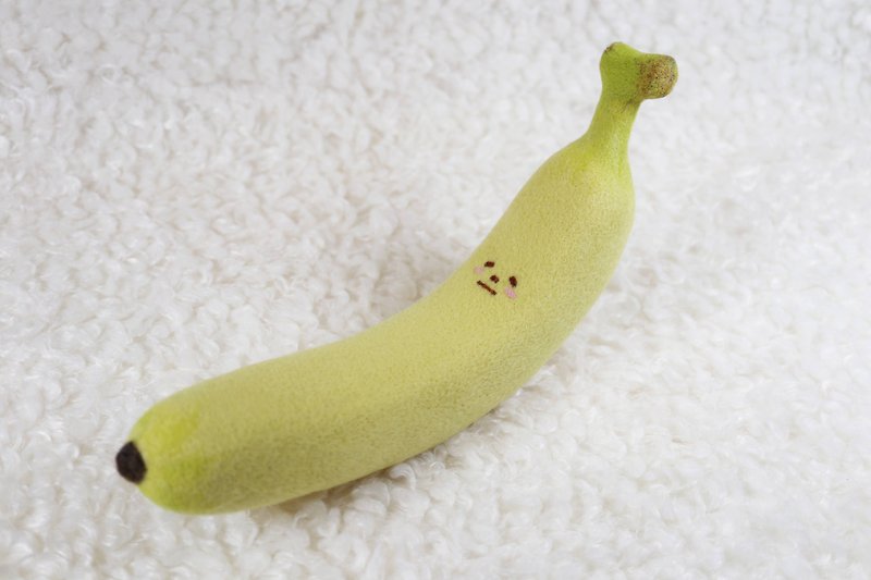 Needlefelt relaxing banana - Items for Display - Wool Yellow
