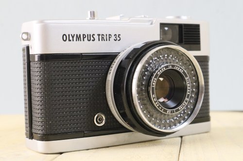 Olympus Trip 35 コンパクトフィルムカメラ OLYMPUS トリップ35を徹底解説。作例から中古価格・使い方まで