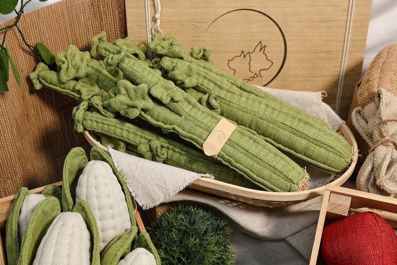 芹菜 celery  手作 貓玩具 家飾品 兒童玩具 蔬果 - 貓/狗玩具 - 其他材質 多色