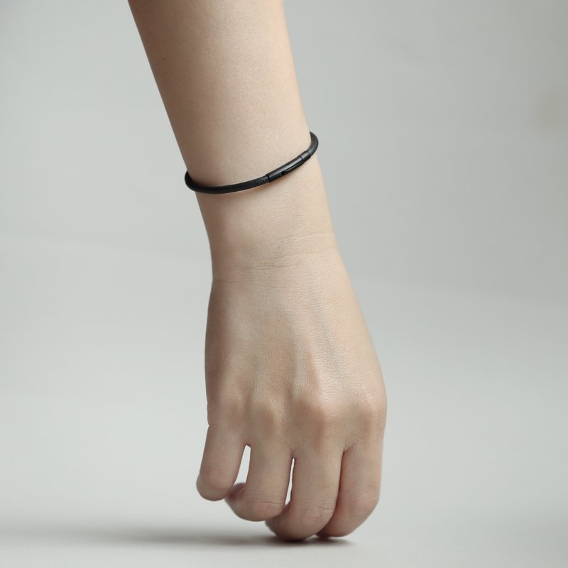 moorigin Leathercord 手鍊 - 手鍊/手環 - 不鏽鋼 