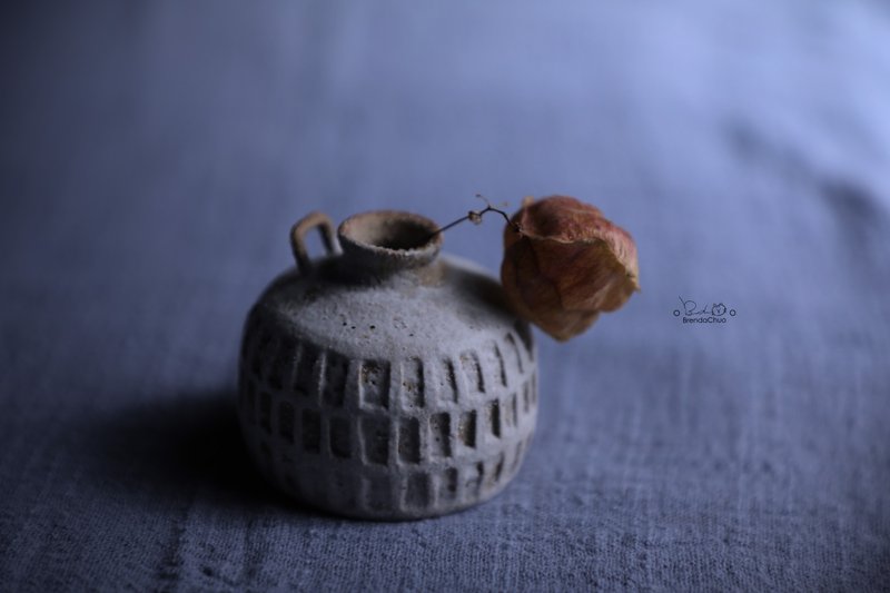 Chunlang Tao-The Beauty of Wabi-Sabi-Small Mouth Bottle 5*5cm - Pottery & Ceramics - Pottery 