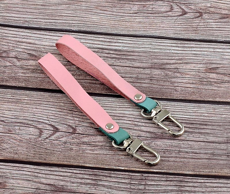 [U6.JP6 Handmade Leather Goods]-Hand-stitched hand-made macaron pink leather hand holding universal charm hook/leather key ring/universal charm - Keychains - Genuine Leather 