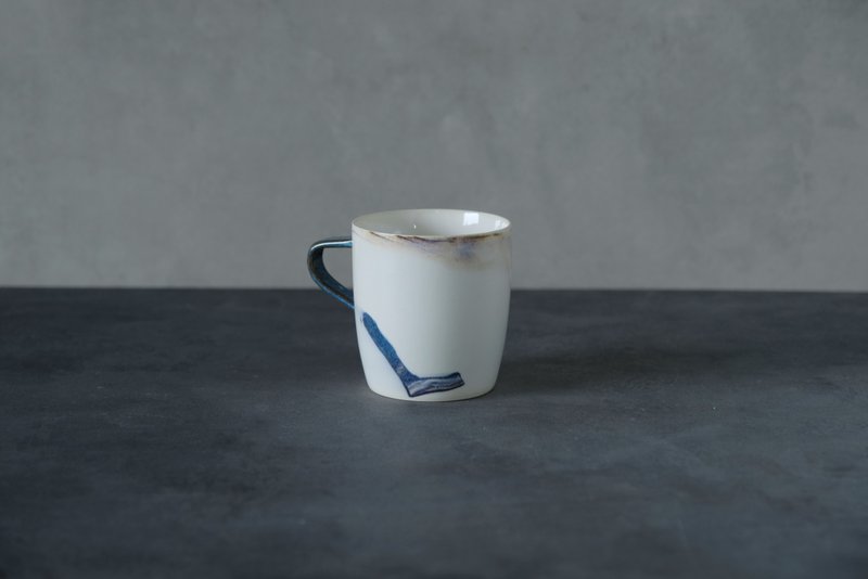 letters_coffee cup - Mugs - Porcelain White