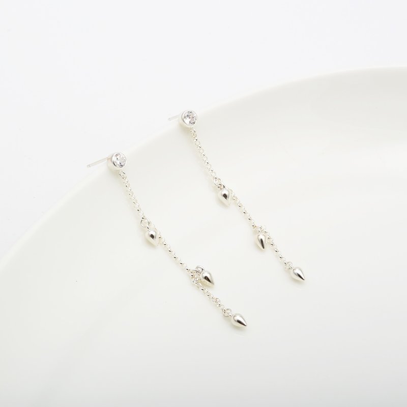 【Angel & Me】Dewdrop s925 sterling silver earring earrings birthday gift - Earrings & Clip-ons - Sterling Silver Silver