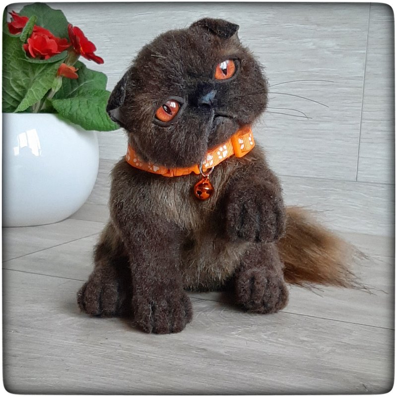 Plush kitten. - Stuffed Dolls & Figurines - Other Materials Brown