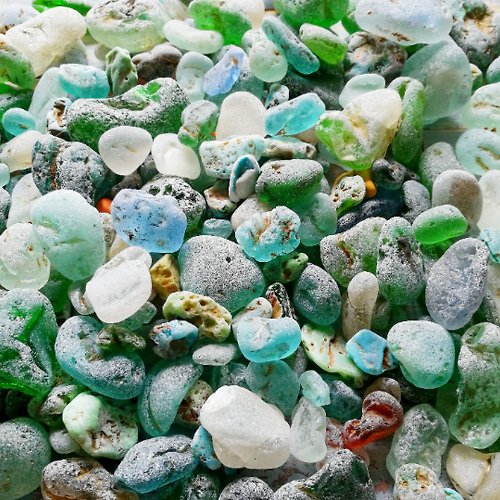 Sea Glass Beach in Okinawa - how to find bonfire sea glass - Mumpack Travel