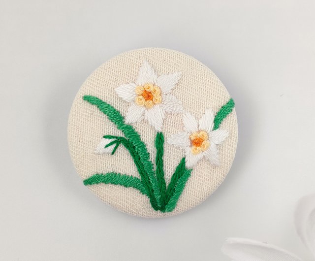 ★新作★ ハンドメイド　刺繍ブローチ　フラワーシャワー ☆新作☆ ハンドメイド 刺繍ブローチ フラワーシャワー 刺繍