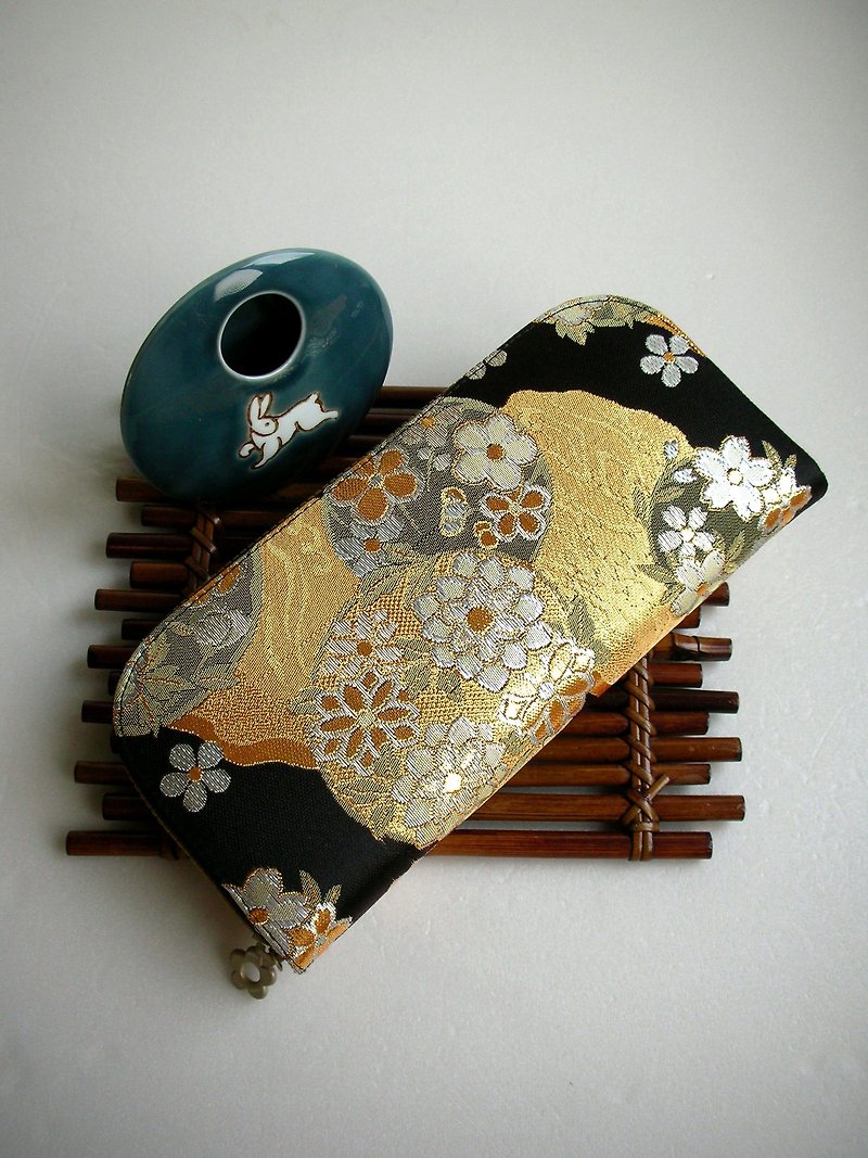 Jingxizhen Jintao Nishiki Weaving [Flower-Drifting]-Long Clip / Wallet / Coin Purse / Gift - Wallets - Silk Gold
