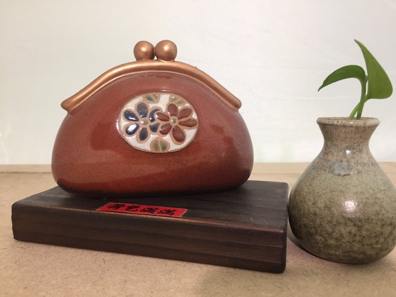 Earned full purse red - dark coffee - Coin Banks - Pottery Brown