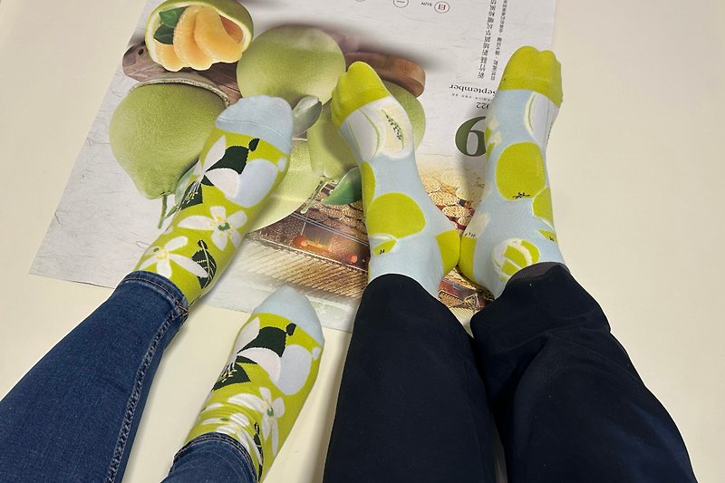 No matter how upside down life is, at least I still have you│Grapefruit Huaguo Fruit Socks (2 pairs of symmetrical set) - ถุงเท้า - ผ้าฝ้าย/ผ้าลินิน 