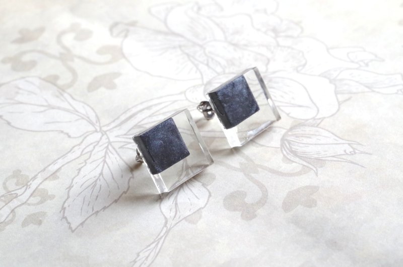 Resin art metallic double square earrings - Silver gray - ต่างหู - วัสดุอื่นๆ สีเทา