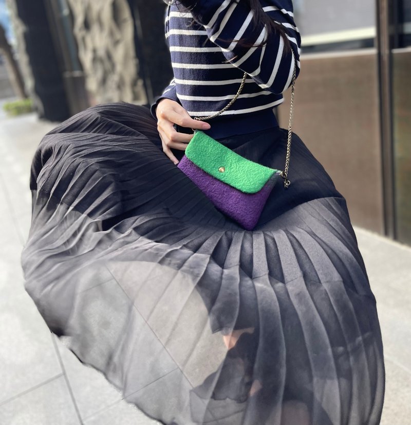 Betweenstopsショルダーバッグシリーズ - オズの魔法使い。グリーン系フラップシリーズ - トートバッグ・ハンドバッグ - ウール 多色