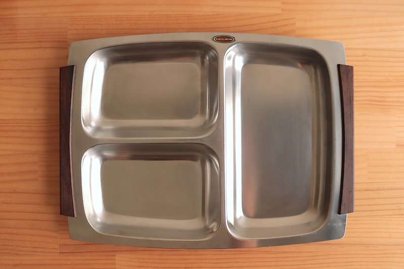 丹麥製 GAB GENSE 18/8 不鏽鋼一體成型柚木把 三格大方盤 - 盤子/餐盤 - 不鏽鋼 銀色