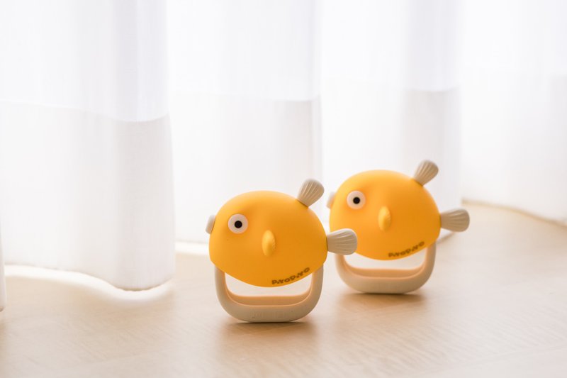 PiyoPiyo Yellow Duck Platinum Silicone Goldfish QQ Teeth Fixer - ของเล่นเด็ก - ซิลิคอน สีเหลือง