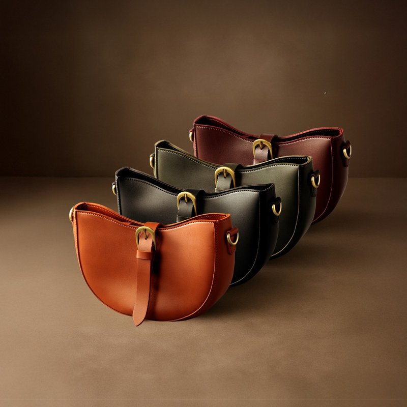 羅馬半月包-多色 (肩背 斜背 側背 禮物 手作 手工 皮革 復古 皮) - 側背包/斜孭袋 - 人造皮革 多色