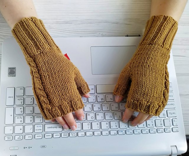 warm computer gloves