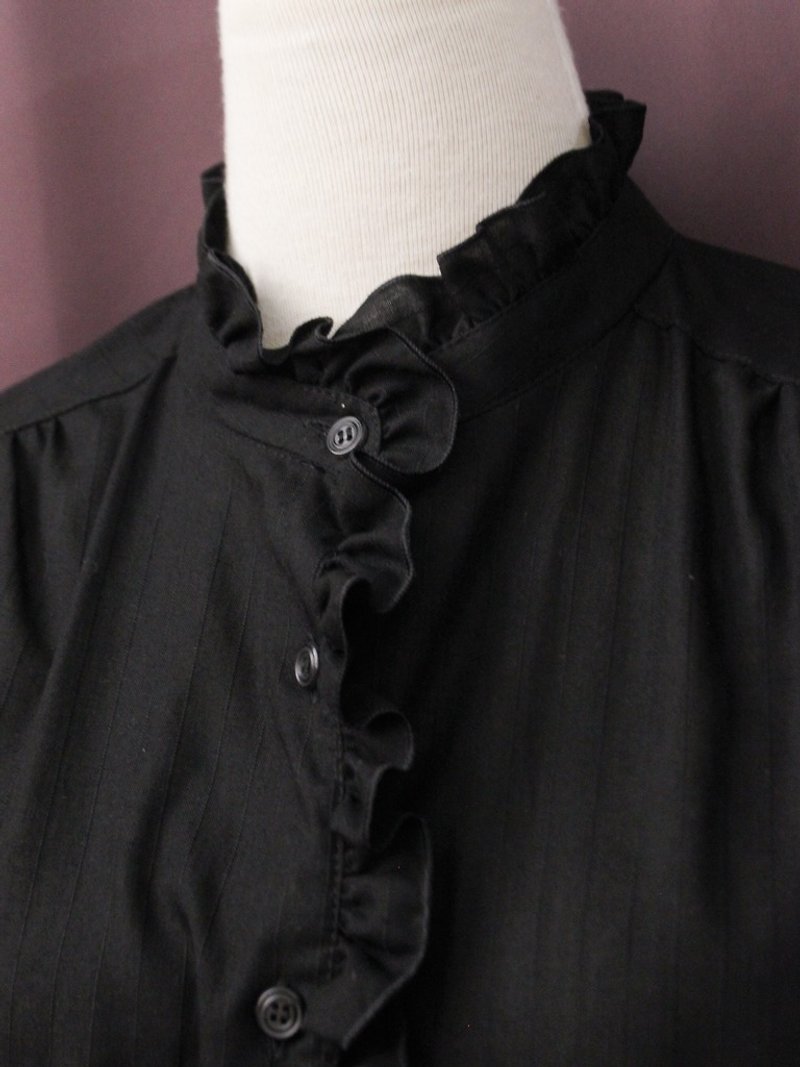 Vintage European Simple and Elegant Stand Collar Stripe Black Plain Long Sleeve Vintage Shirt Vintage Blouse - เสื้อเชิ้ตผู้หญิง - เส้นใยสังเคราะห์ สีดำ