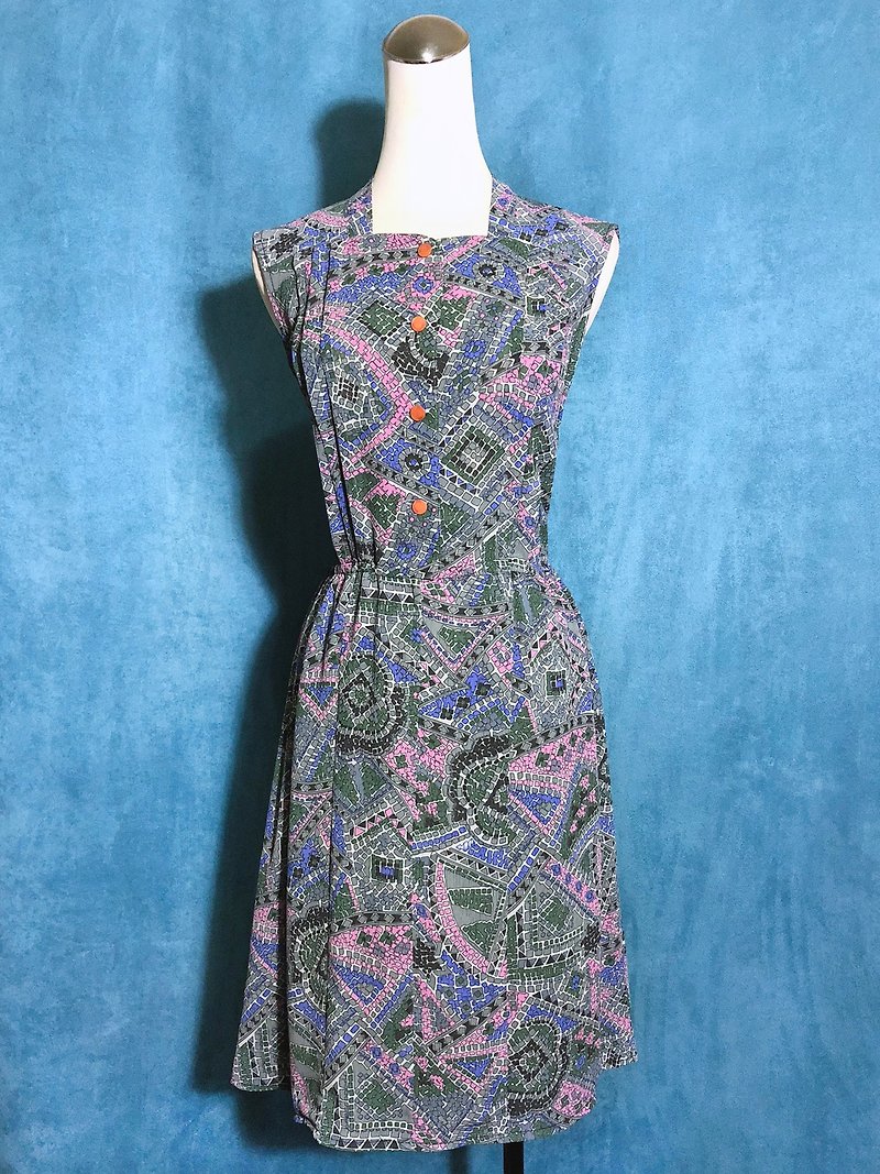 Mosaic Collage Sleeveless Vintage Dress / Bring back VINTAGE abroad - ชุดเดรส - เส้นใยสังเคราะห์ หลากหลายสี