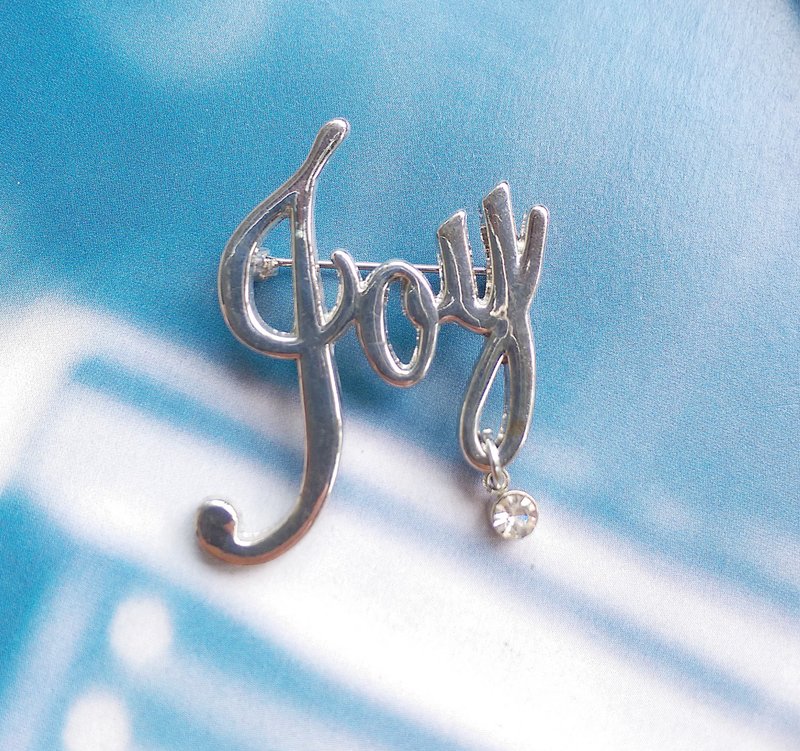【美國西洋古董飾品】字體 英文名 Joy  別針  胸針 - 徽章/別針 - 其他材質 金色