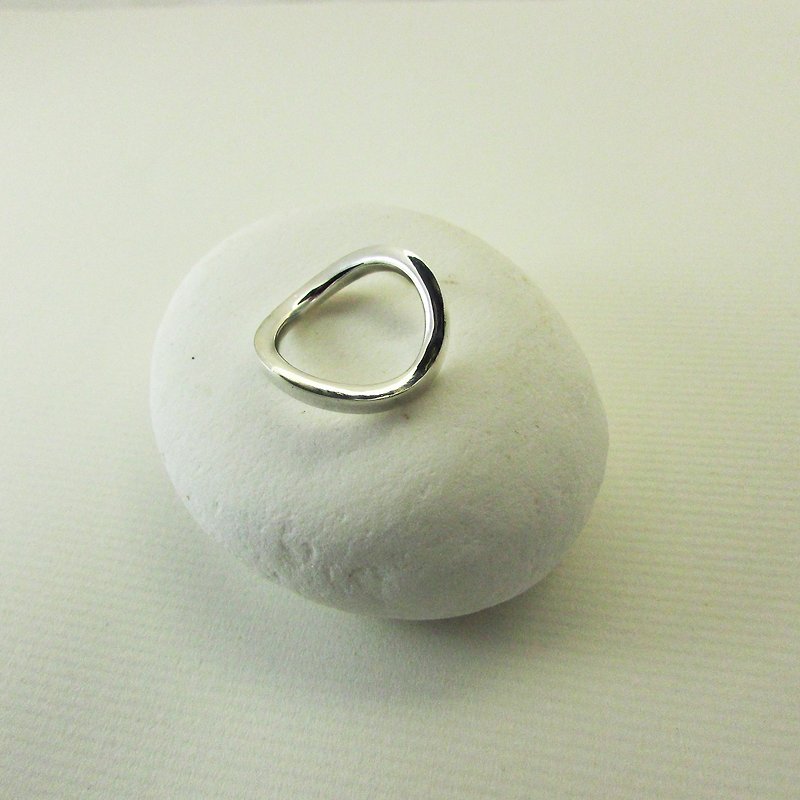 infinity ring | mittag jewelry | handmade and made in Taiwan