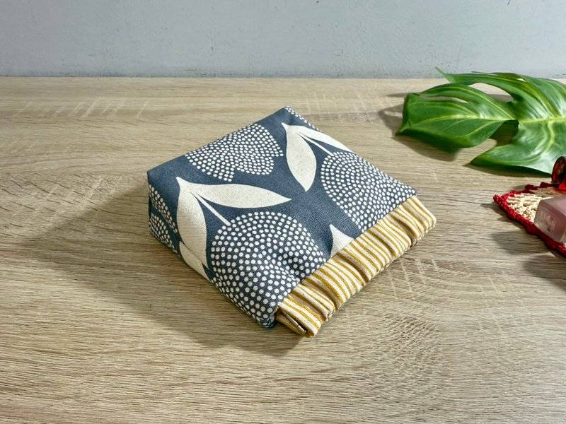 【現貨】霧色花庭幾何款鬱金香12公分彈片口金收納袋 - 化妝包/收納袋 - 棉．麻 