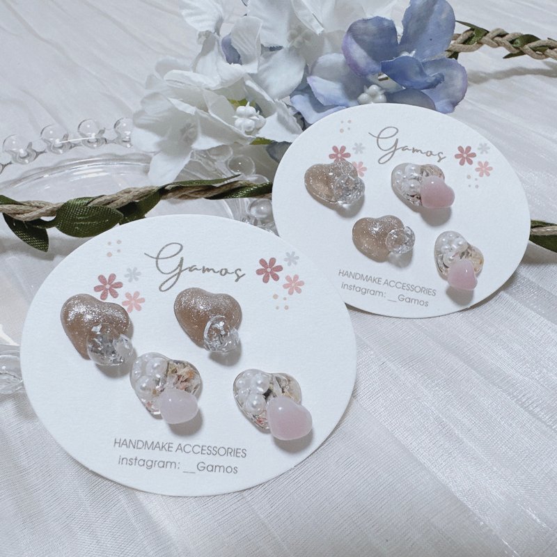 Heart-to-heart small earrings - ต่างหู - เรซิน 