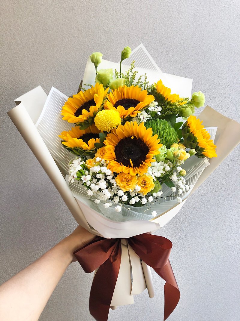 Dawn Sunflower Flower Bouquet | First choice for Graduate Day | Pick up in Taipei - Dried Flowers & Bouquets - Plants & Flowers Yellow