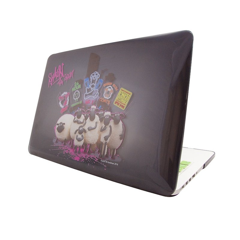 笑笑羊正版授權(Shaun The Sheep)-Macbook水晶殼：【勇闖天龍國】（黑）《Macbook Pro/Air 13吋 專用》 - 平板/電腦保護殼/保護貼 - 塑膠 多色