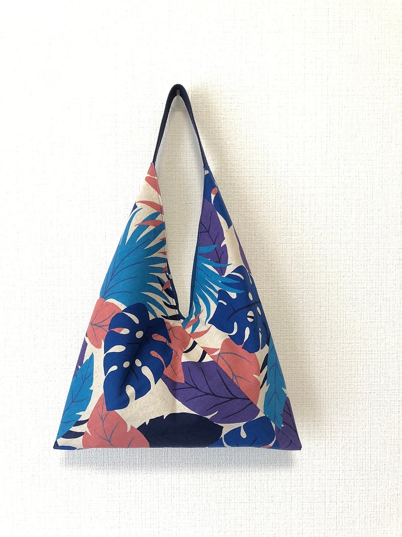 三角粽形手提包/日式折紙包-熱帶雨林-藍色 - 手提包/手提袋 - 棉．麻 藍色