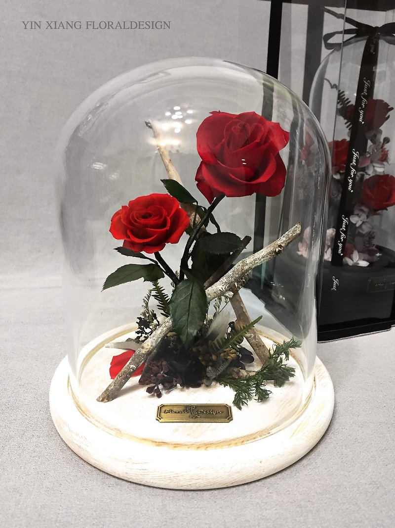 バレンタインデー、永遠の命、花なし、永遠の命と乾いた印象、FloralDesignによる独占制作 - 置物 - 寄せ植え・花 レッド
