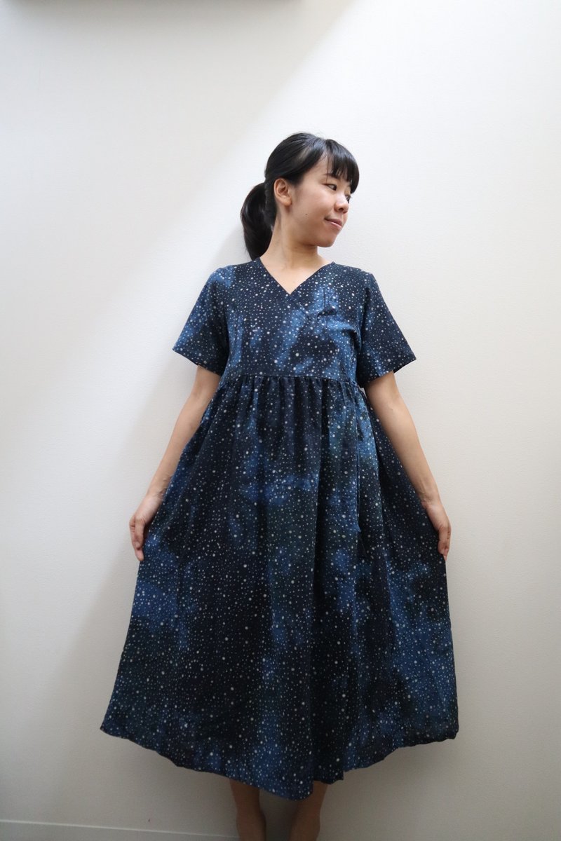 Stardust カシュクールワンピース半袖 - 洋裝/連身裙 - 棉．麻 藍色