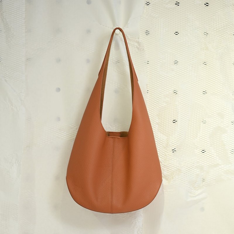 三角軟包水桶包-紅棕色 - 束口袋/束口背包/水桶包 - 真皮 紅色