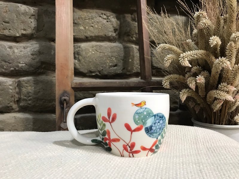 手拉坯釉下彩繪 花草咖啡杯 300c.c - 咖啡杯 - 瓷 多色