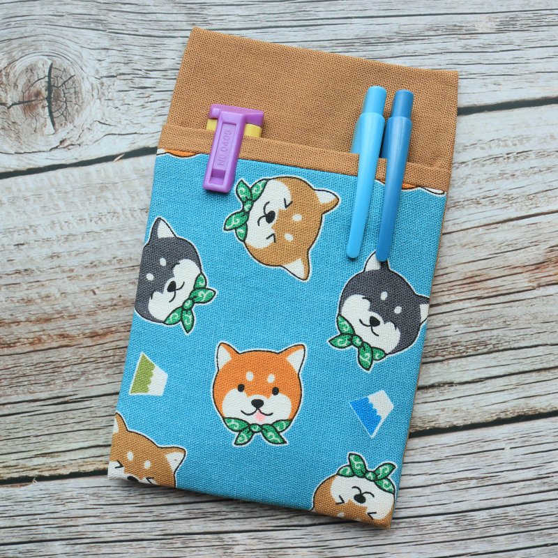 Mount Fuji Shiba Inu pocket pencil case nurse pencil case doctor pencil case teacher pencil case - กล่องดินสอ/ถุงดินสอ - ผ้าฝ้าย/ผ้าลินิน สีน้ำเงิน