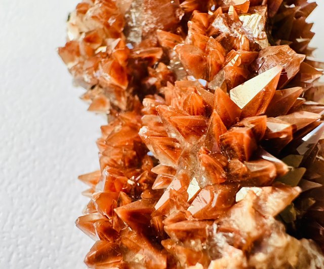 ダイエフェザー 方解石 牛 8 原石 クリスタル ミネラル スタンダード