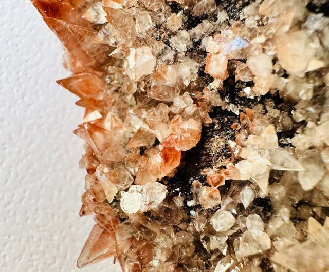 ダイエフェザー 方解石 牛 8 原石 クリスタル ミネラル スタンダード