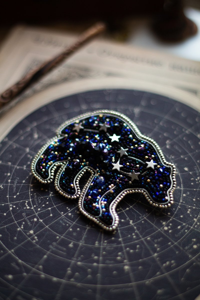 Embroidered beaded brooch bear, big dipper, ursa major constellation, celestial - Brooches - Glass Blue