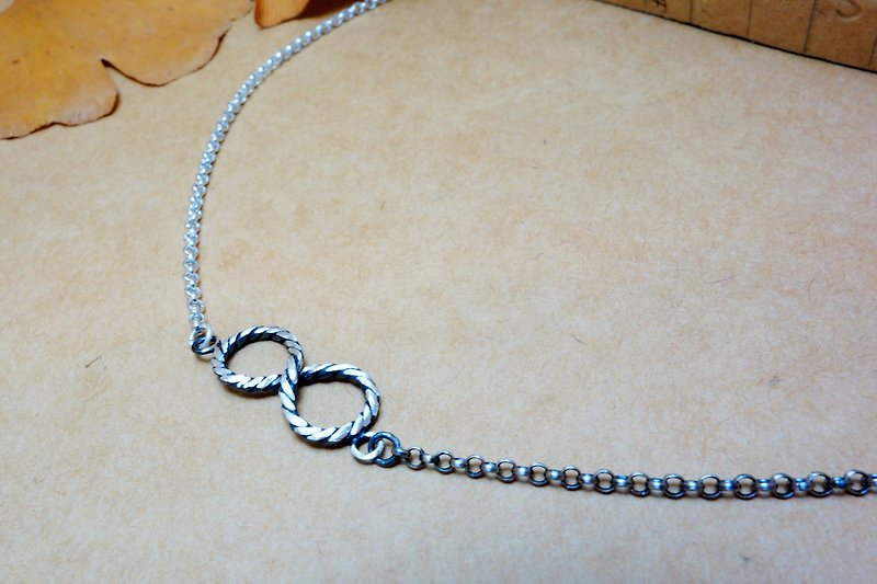 Sterling silver ~ black and white infinite necklace - สร้อยคอ - เงิน สีเงิน
