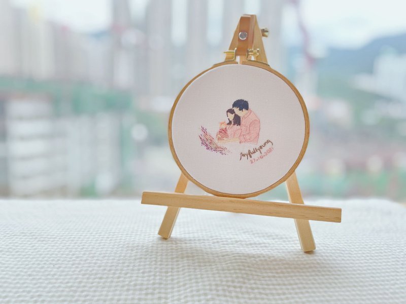 客製化人手刺繡 - 繡。故事- 系列 - 似顏繪/客製畫 - 繡線 多色