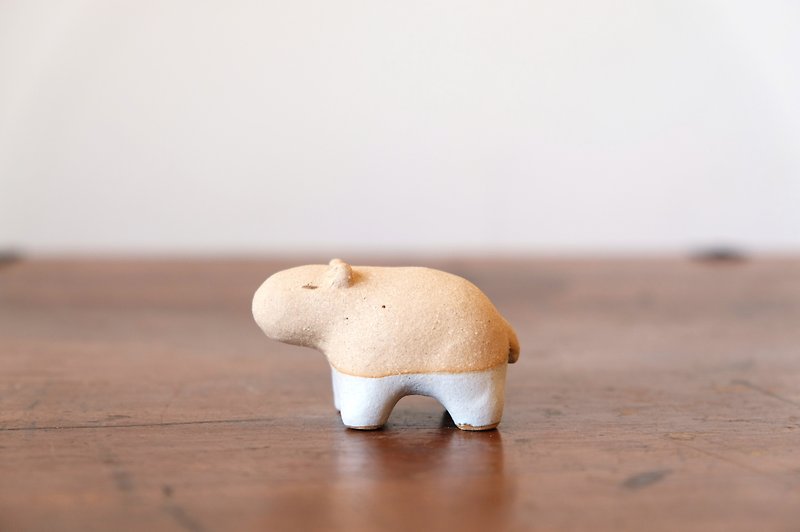 Capybara Jun | ANCO Zoo - Items for Display - Pottery White