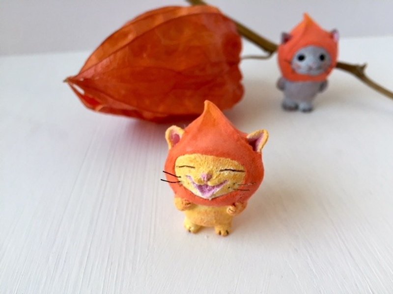 Ground cherries cat (yellow tabby) - Items for Display - Clay Orange