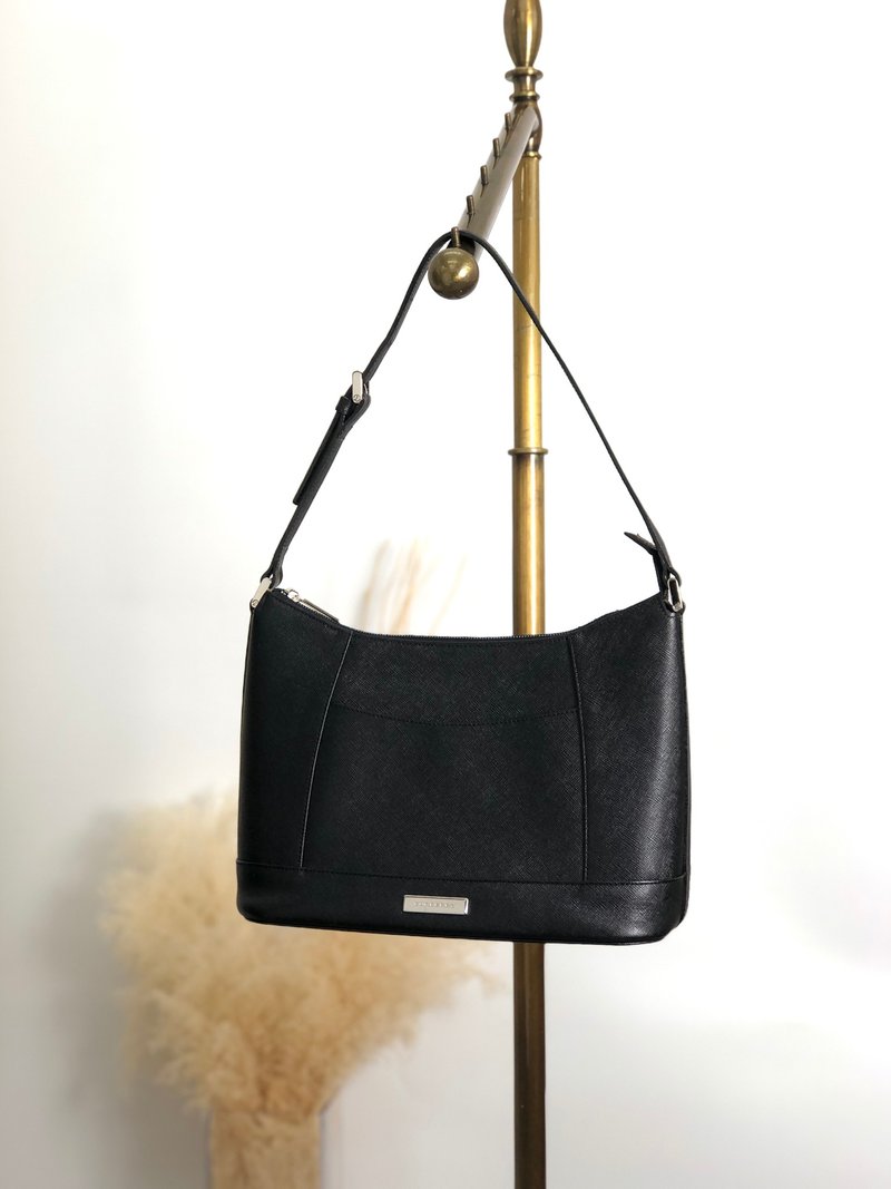 【 日本直送　名牌中古包 】BURBERRY バーバリー ショルダーバッグ ブラック ロゴ レザー vintage ヴィンテージ オールド ph73yp - 側背包/斜背包 - 真皮 黑色