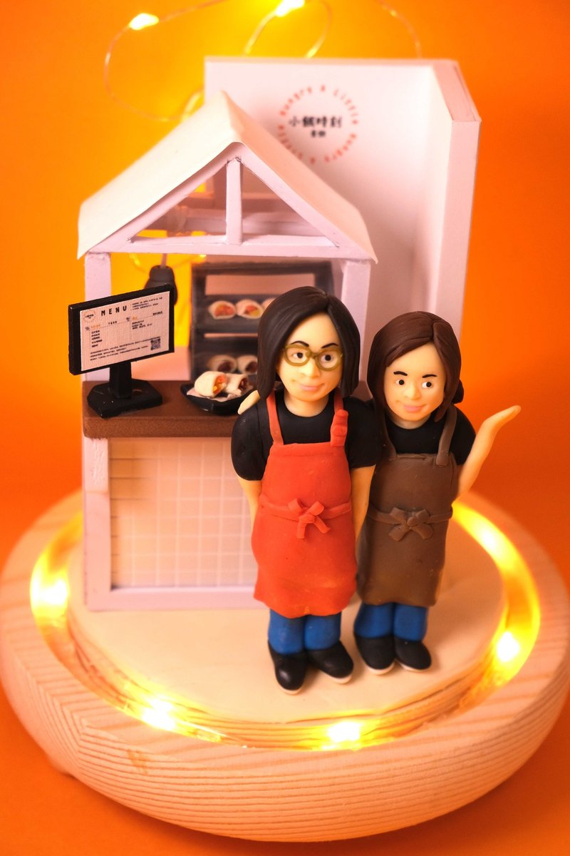 A small gift to commemorate the opening, with a custom name. Customized character modeling for photos (baking house modeling) is provided. - Items for Display - Clay 